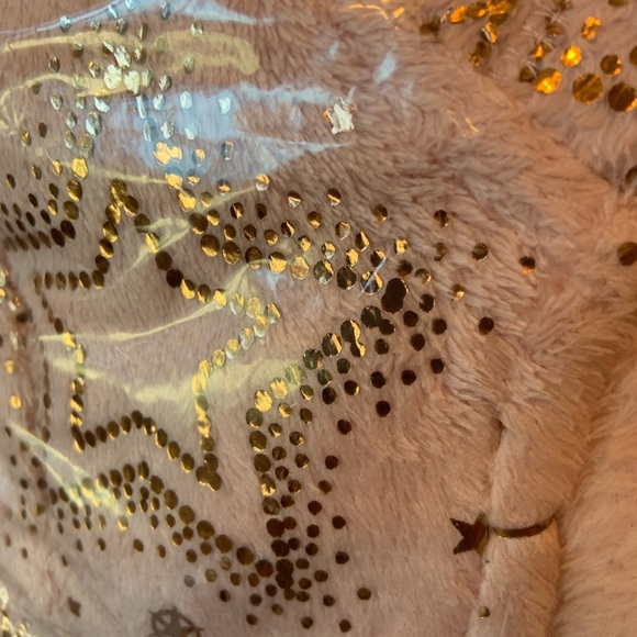 NWT Justice Pink Fuzzy Robe - Picture 3 of 3